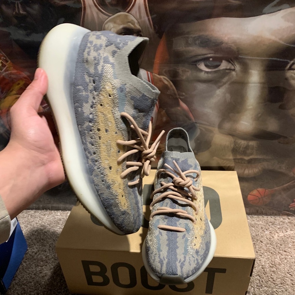 Yeezy 700 Mist